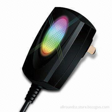 Travel Charger with Flashlight, 50/60Hz Frequency, Safe and Reliable, Measures 60.0 x 25.0 x 49.0mm